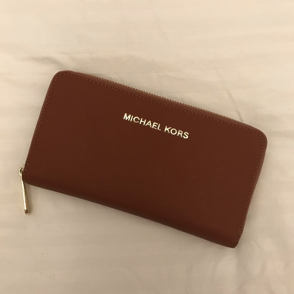 Michael Kors Jet Set Tan Continental Wallet
